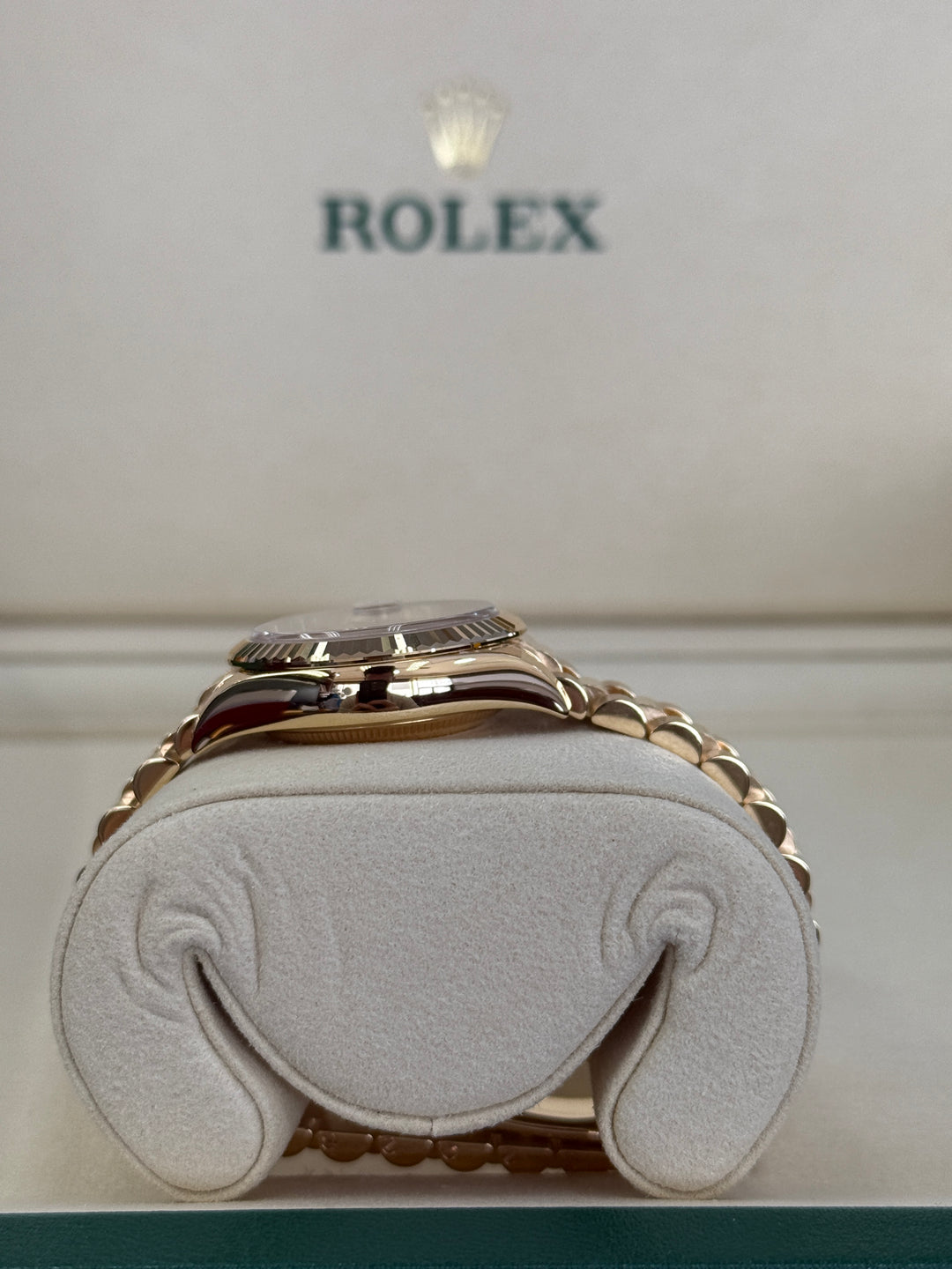 Rolex Lady-Datejust 28mm 18k Yellow Gold Champagne Index Dial - 279178