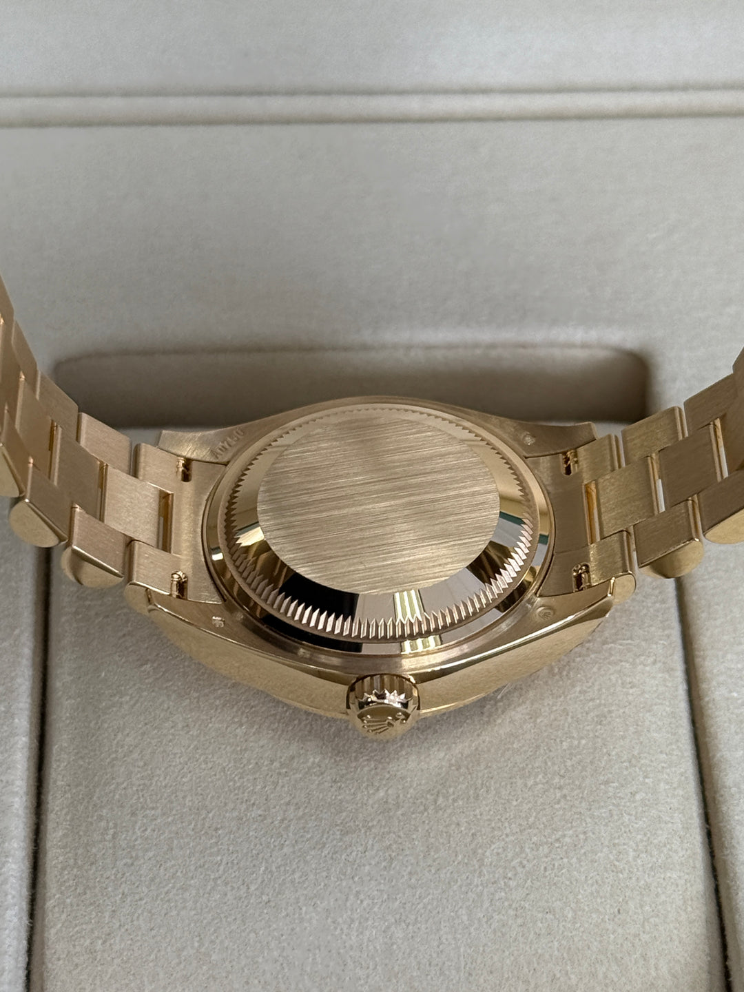 Rolex Lady-Datejust 28mm 18k Yellow Gold Champagne Index Dial - 279178