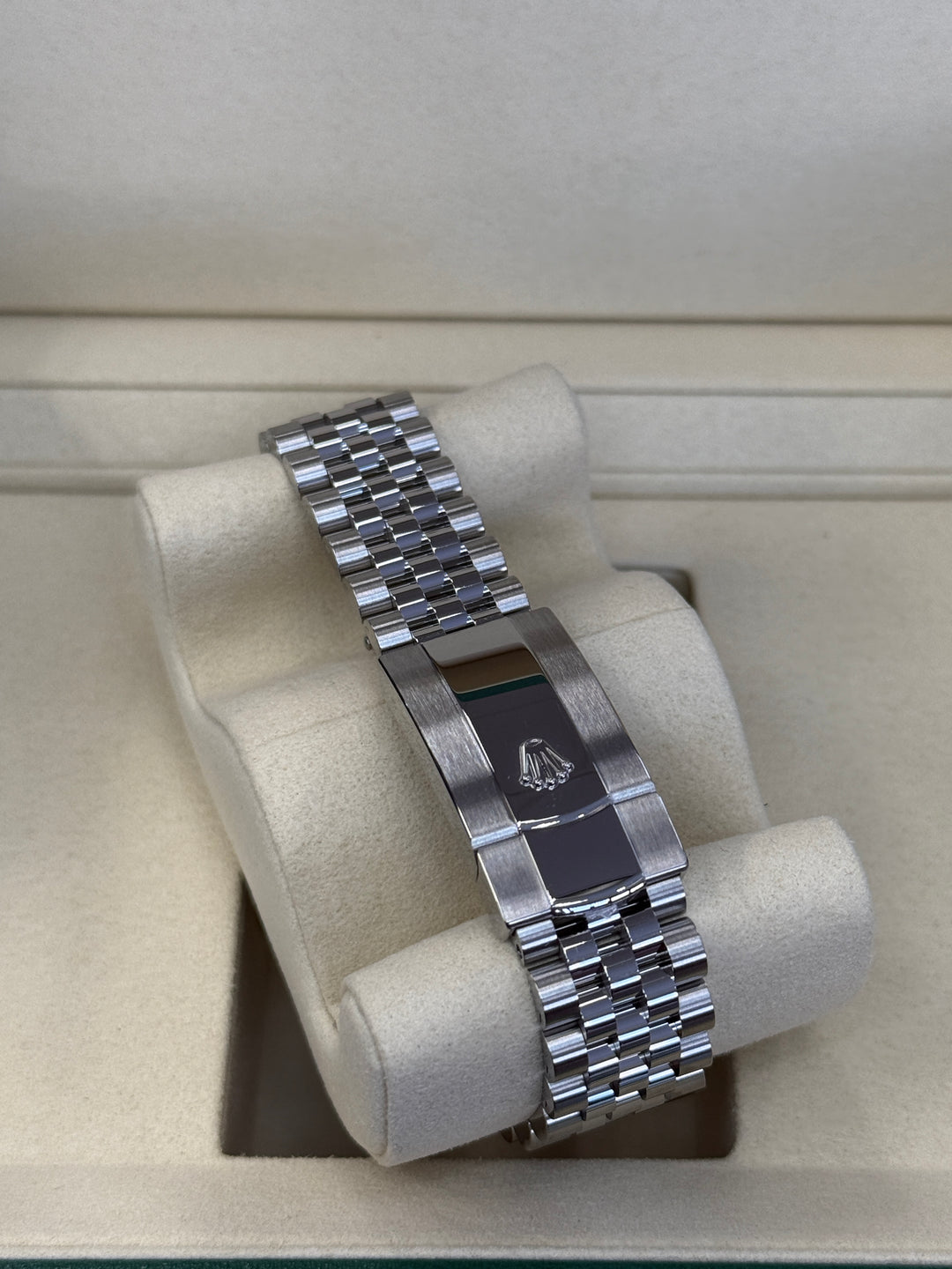 Rolex Datejust 41mm Stainless Steel Fluted Jubilee Wimbledon Dial - 126334