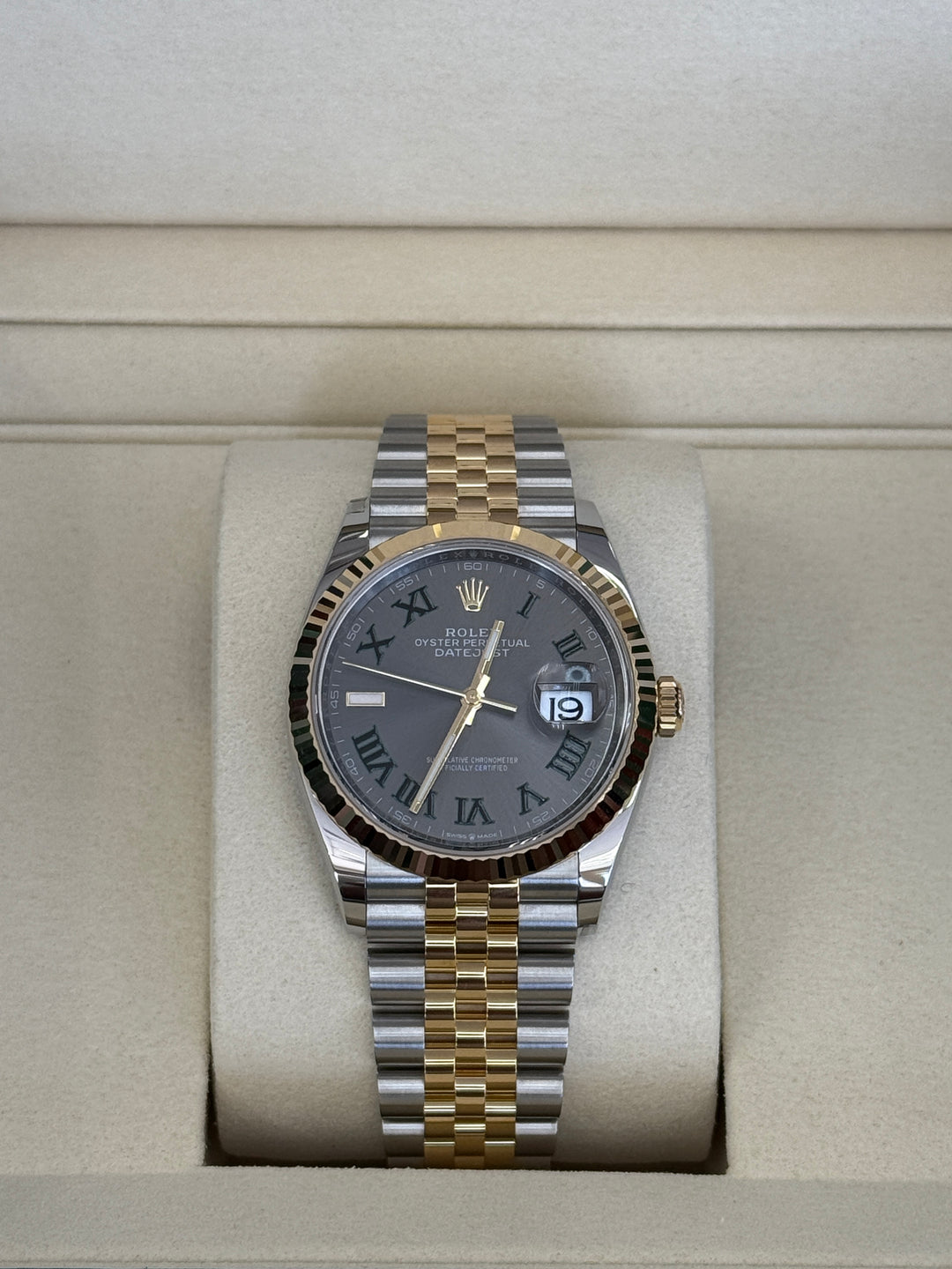Rolex Datejust 36mm Wimbledon Dial Two-Tone Yellow Fluted Jubilee - 126233