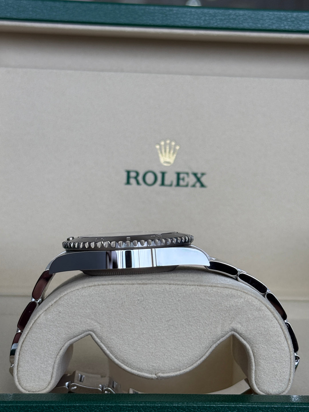 Rolex Submariner No Date 41mm Stainless Steel Oyster - 124060
