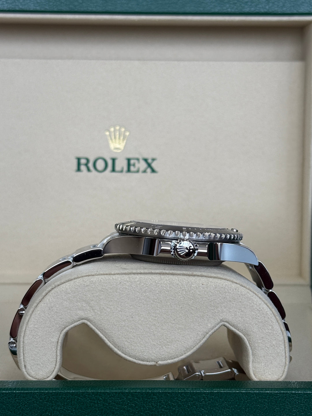 Rolex Submariner No Date 41mm Stainless Steel Oyster - 124060