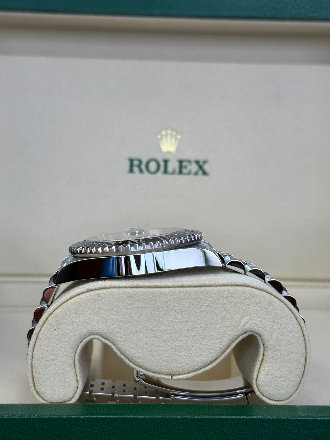 Rolex GMT-Master II 40mm 'Bruce Wayne' Stainless Steel Jubilee - 126710GRNR