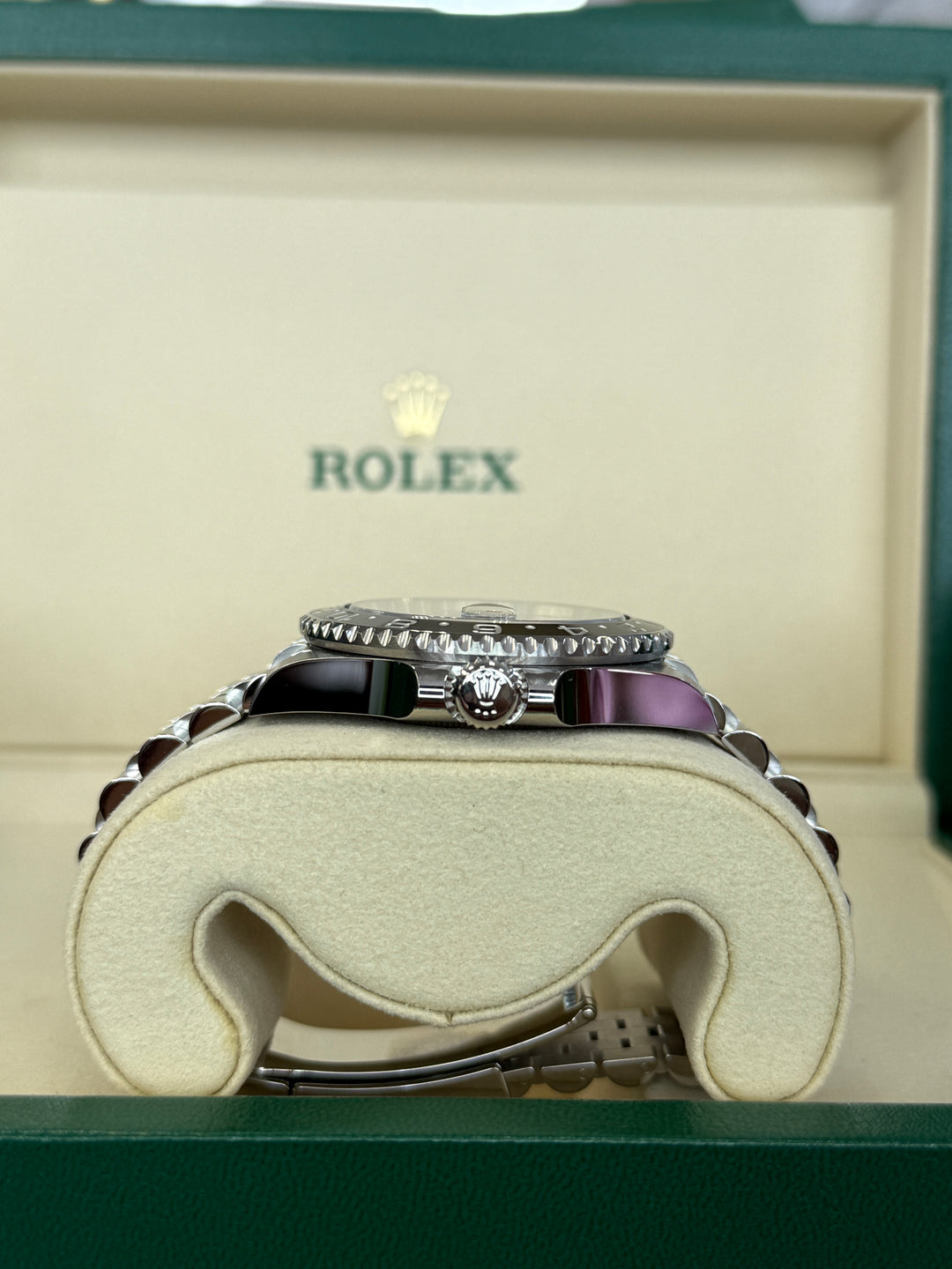 Rolex GMT-Master II 40mm 'Bruce Wayne' Stainless Steel Jubilee - 126710GRNR