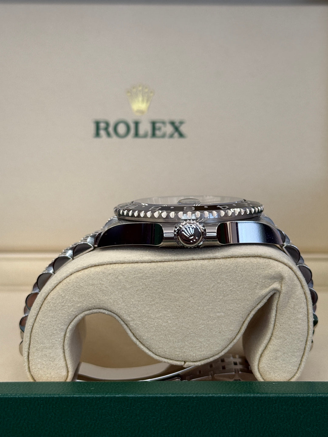 Rolex GMT-Master II 40mm 'Bruce Wayne' Stainless Steel Jubilee - 126710GRNR