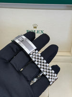 Load image into Gallery viewer, Rolex GMT-Master II 40mm 'Bruce Wayne' Stainless Steel Jubilee - 126710GRNR
