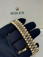 Load image into Gallery viewer, Rolex Day-Date 40mm Silver Roman Dial 18kt Yellow Gold - 228238
